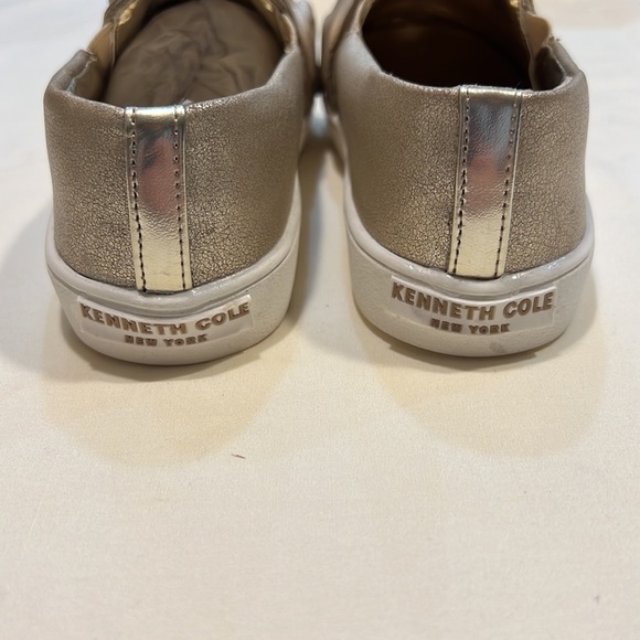 NWT Kenneth Cole Kam Ruffle Slip on Girls - Picture 3 of 8